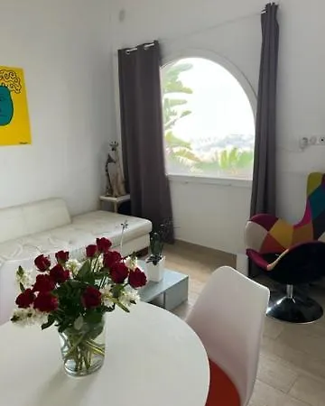 Superbe Grande Corniche Vue Sur A 4 Min Du Centre דירה *